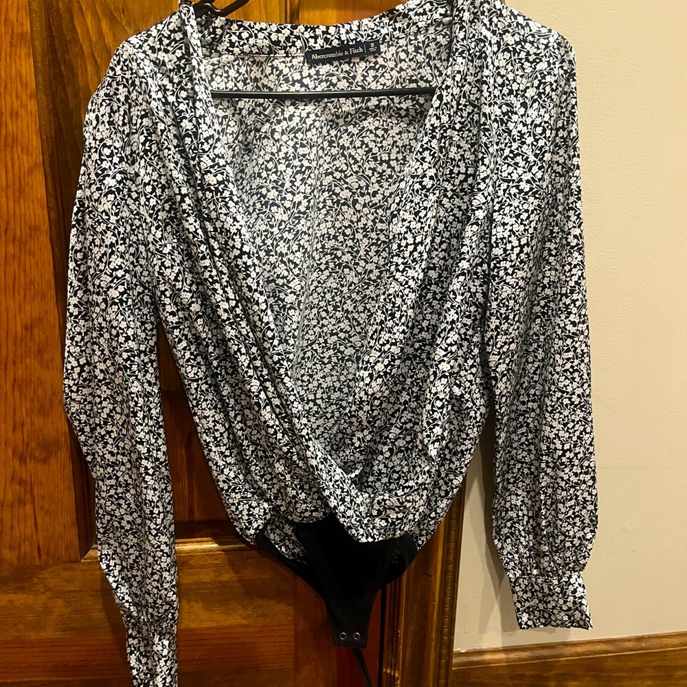 Abercrombie and Fitch size s long sleeve bodysuit